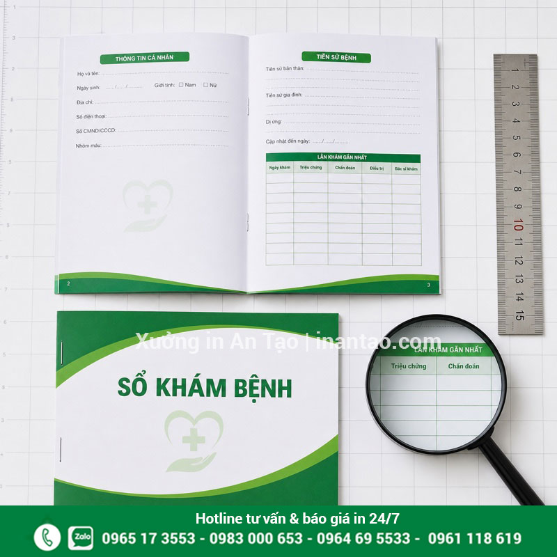 Kiểm tra chất lượng sổ khám bệnh trước giao hàng Kiểm tra kích thước và độ rõ của sổ khám bệnh thành phẩm
